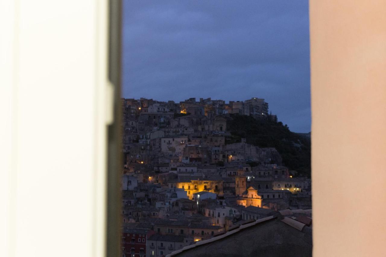 Oikos - Ragusa Ibla Exterior photo
