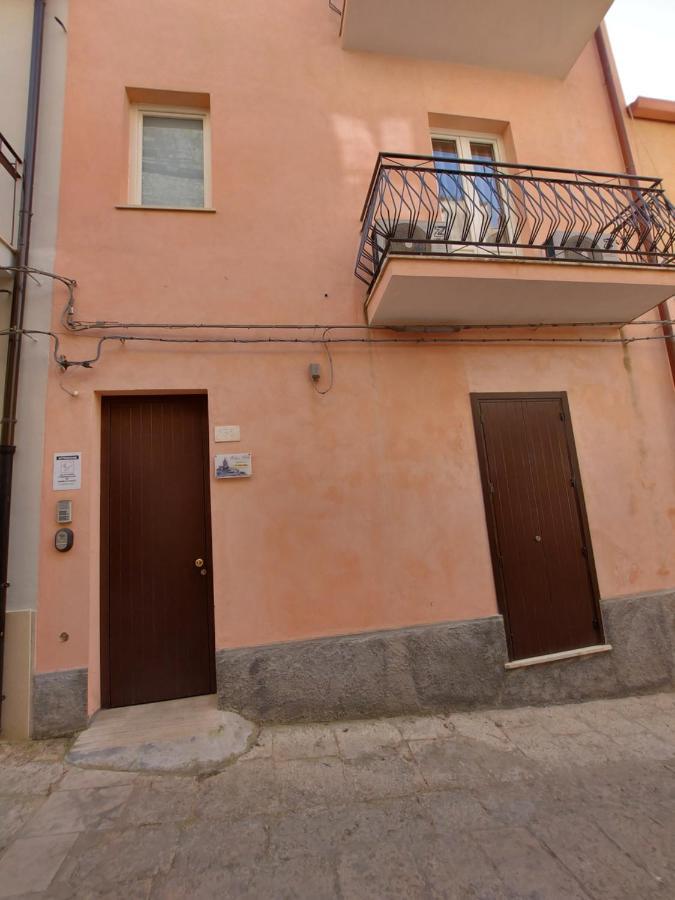 Oikos - Ragusa Ibla Exterior photo